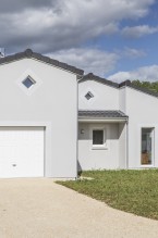 Façade d’une maison contemporaine de plain-pied à Bergerac