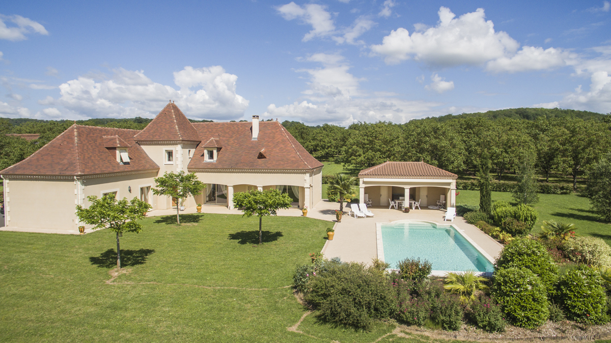 Belle maison périgourdine avec piscine à Saint-Julien-de- Lampon