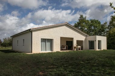 Une maison neuve qui allie tradition et modernité à Trélissac