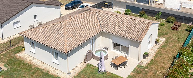 Maison moderne à La Force avec terrasse et garage